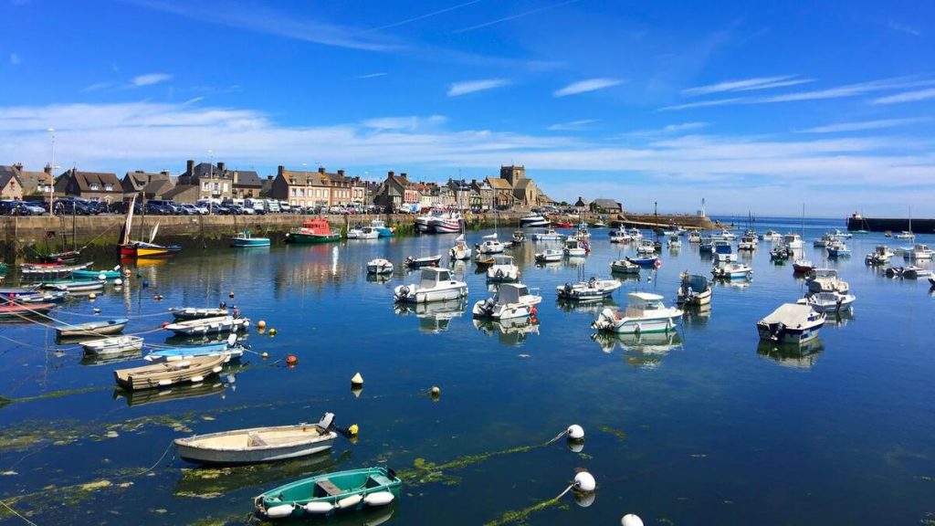 Ce petit port normand est une pépite méconnue sur la côte de la Manche