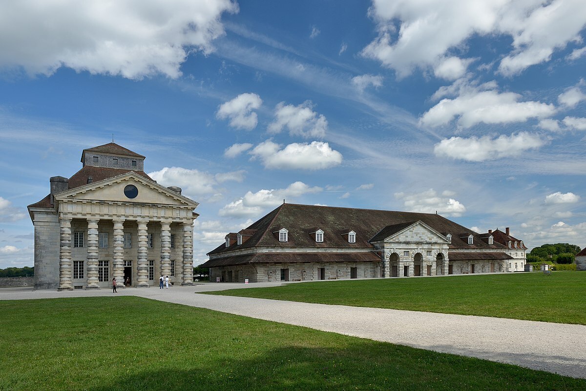 Cette saline royale du XVIIIe siècle en Franche-Comté est un chef-d’œuvre architectural classé à l’UNESCO