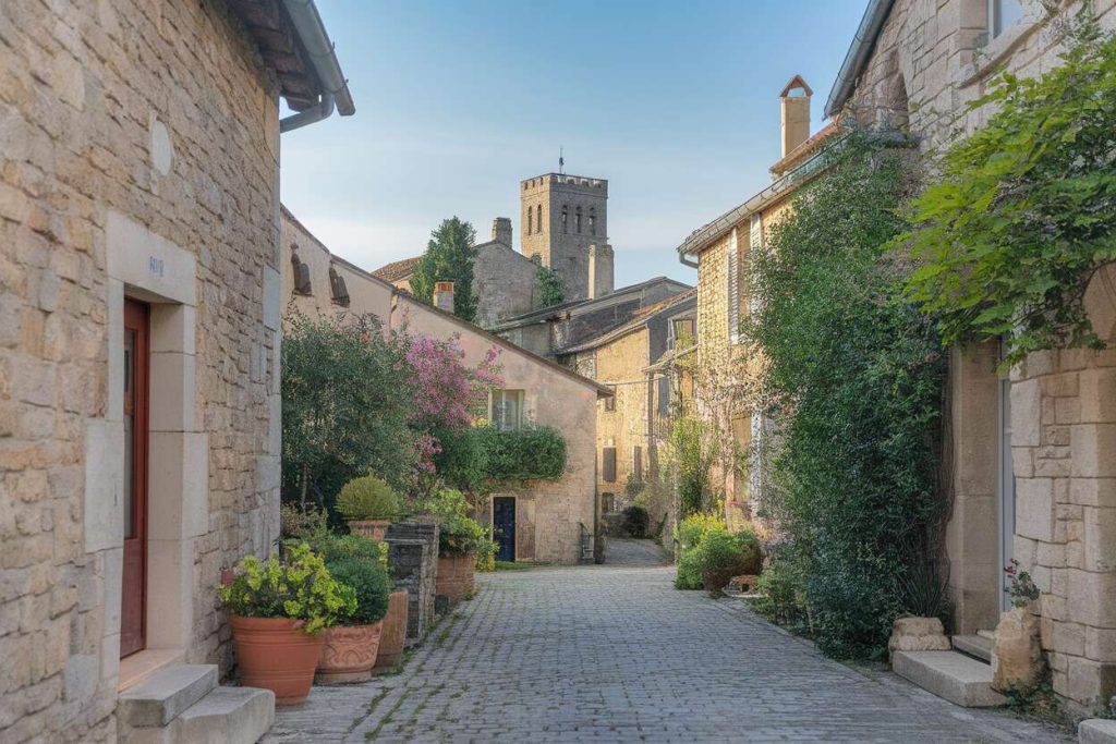 Le Gard cache un plus beau village de France aux allures de village médiéval, une pépite méconnue (Montclus)