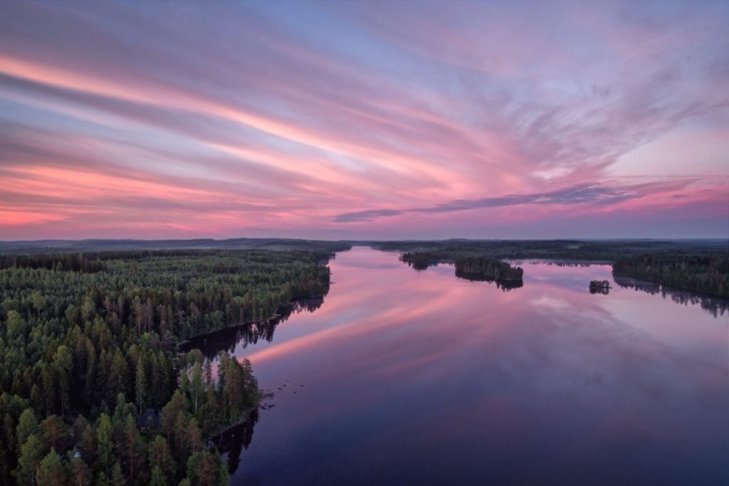cette région lacustre de finlande est un secret pour un été de baignades, de sauna et de nature à perte de vue