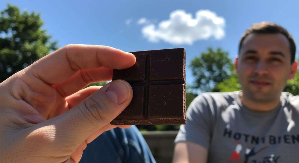 Pourquoi vous devriez toujours manger du chocolat noir après une exposition au soleil