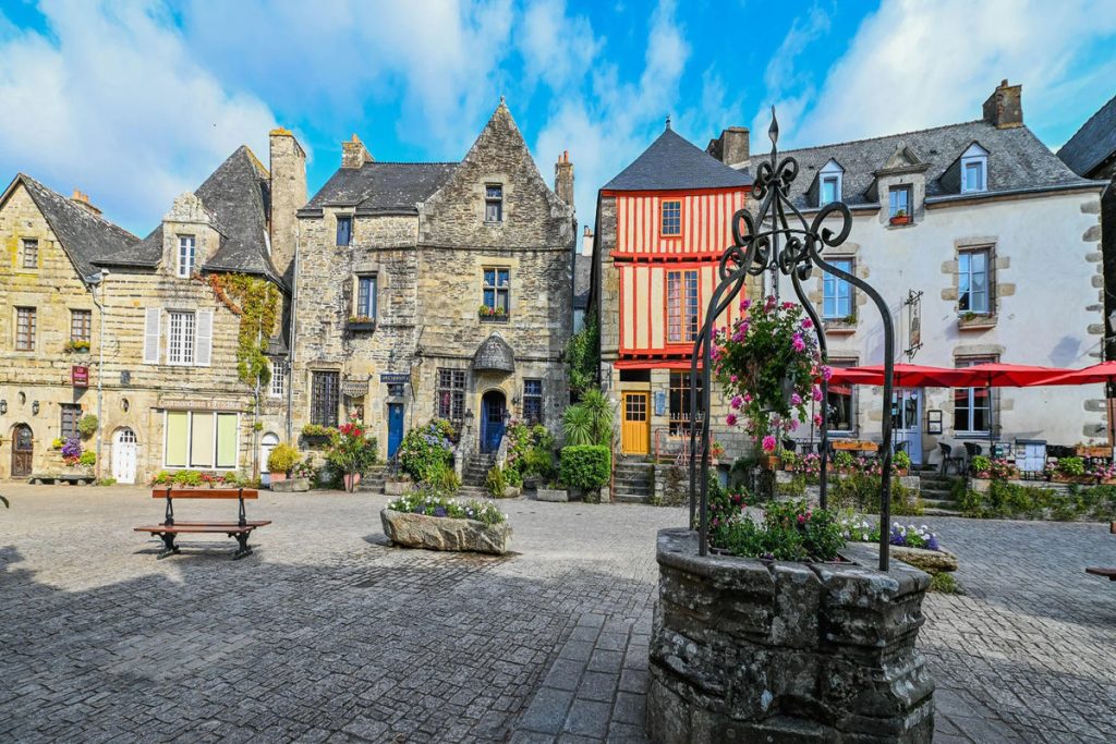 Le Morbihan abrite ce plus beau village de France breton, un village de caractère au bord de l'eau