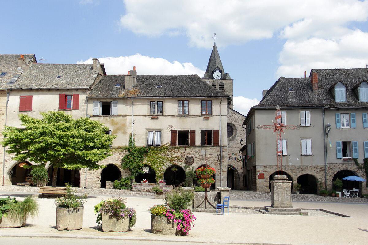 L’Aveyron révèle ce plus beau village de France médiéval, une bastide pleine de charme
