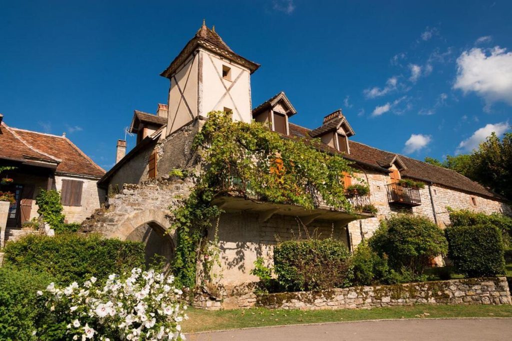 Le Lot vous offre un de ses plus beaux villages de France perché, panorama exceptionnel garanti 