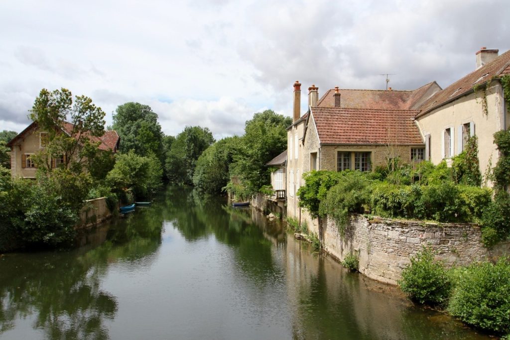 L&rsquo;Yonne vous invite à découvrir ce plus beau village de France médiéval, un écrin d&rsquo;art 