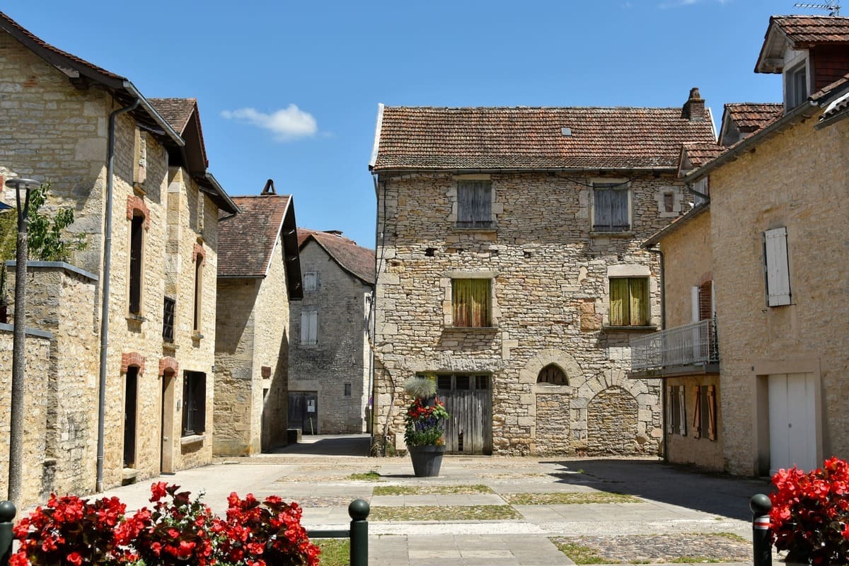 L’Aveyron révèle ce plus beau village de France médiéval, une bastide pleine de charme