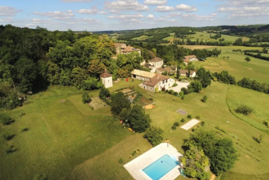 Oubliez la Provence : le Quercy Blanc est une région aux pierres blanches et aux bastides médiévales pleines de charme