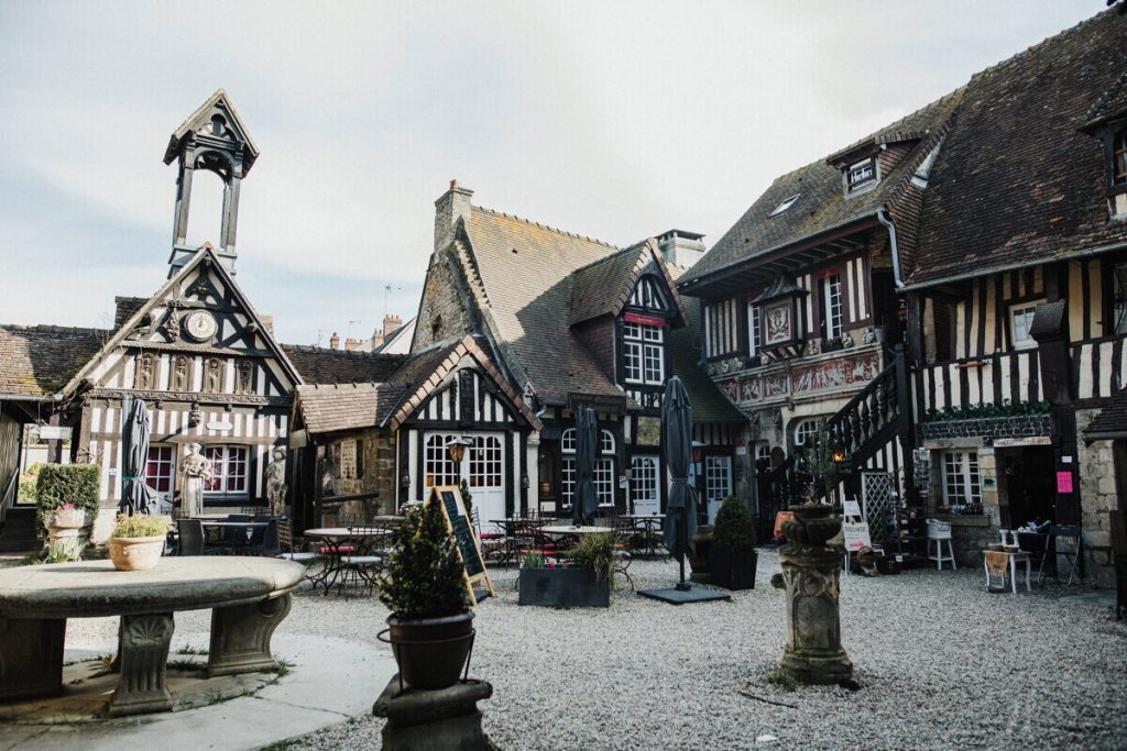 Le « triangle d’or » du Calvados : un road trip à la découverte des meilleurs cidres et fromages