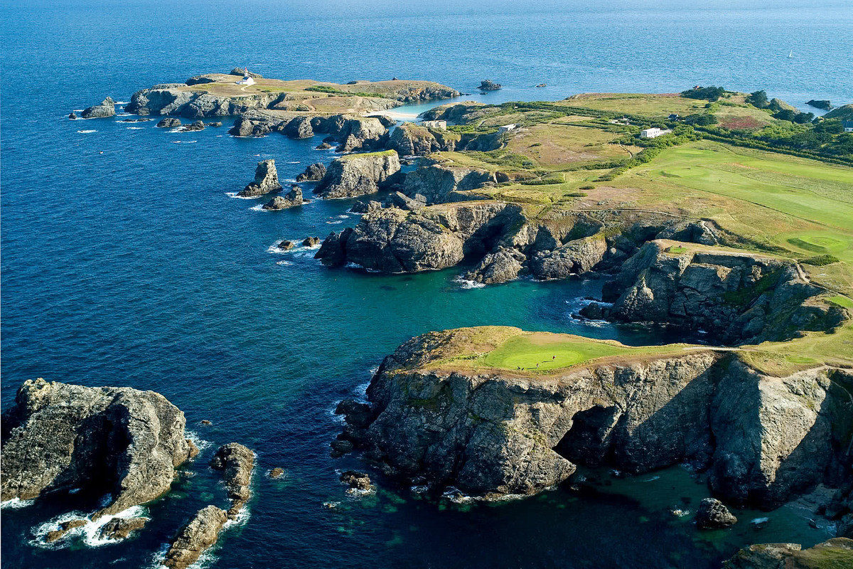 Le tour de Belle-Île-en-Mer à pied : une micro-aventure de 4 jours sur le sentier côtier
