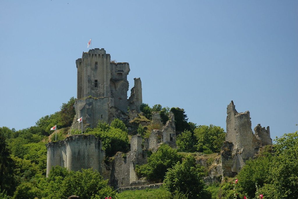 À 2h de Paris, ce plus beau village de France du Loir-et-Cher est une merveille entre château et histoire 