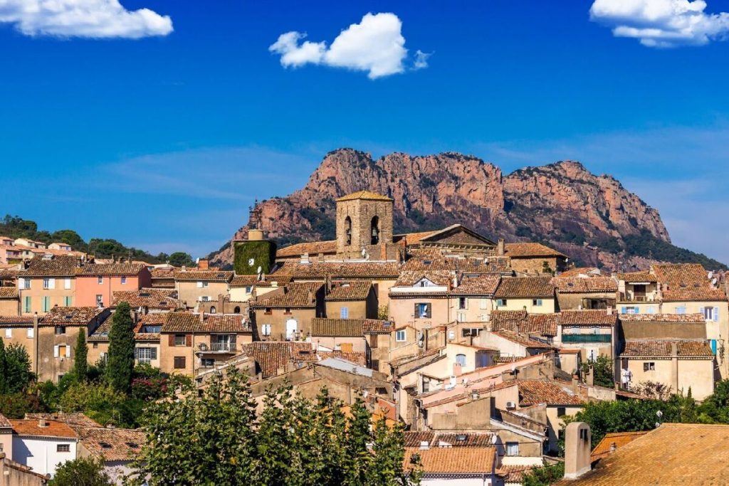 Le marché le moins touristique et le plus authentique près de Fréjus