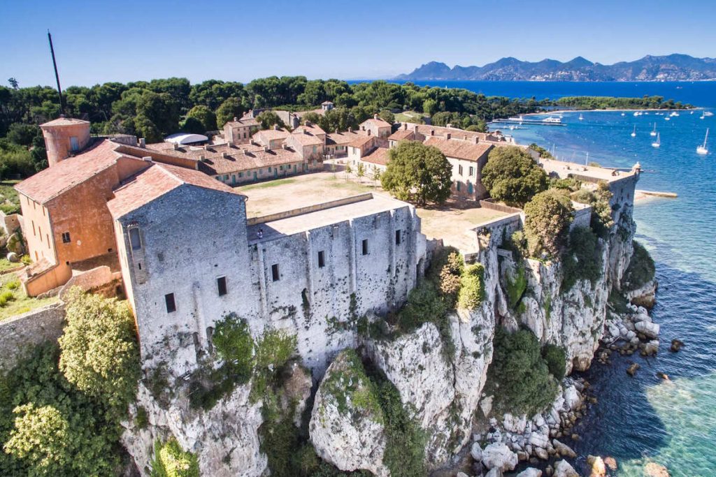 La véritable histoire du Masque de Fer se cache dans cette forteresse au large de Cannes