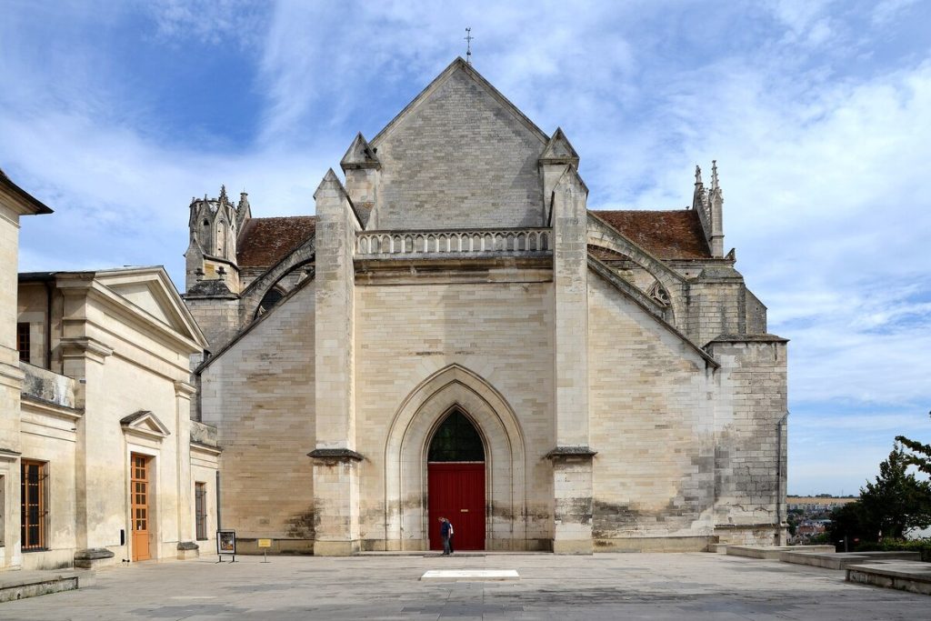 Personne ne visite cette crypte carolingienne, pourtant c’est un trésor de l’art médiéval en Bourgogne 