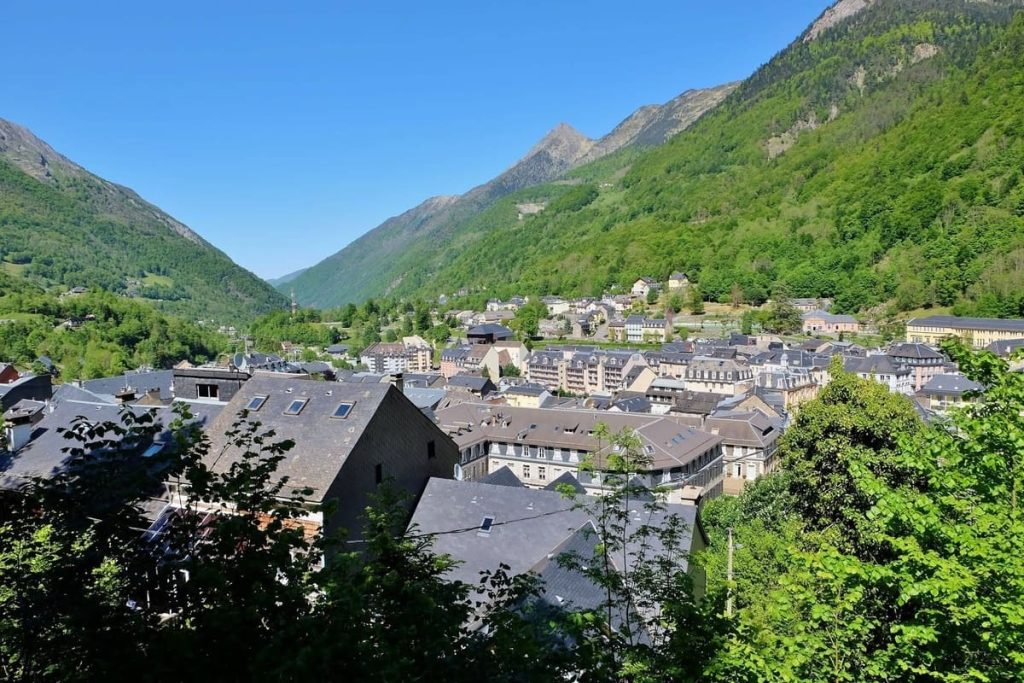 Cette station de ski des Pyrénées se transforme en paradis de la randonnée en automne, avec des couleurs que personne ne soupçonne 