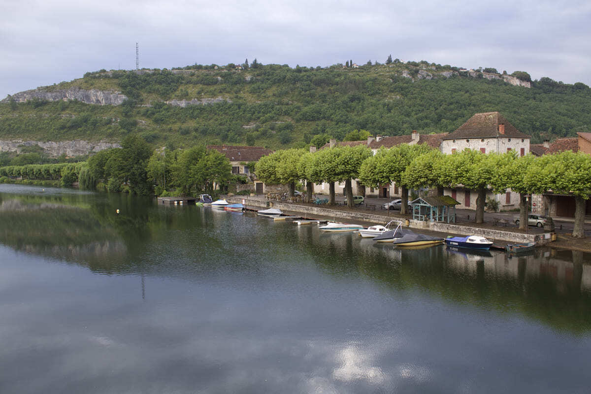 Ce village du Lot est le lieu de naissance de Françoise Sagan, qui a écrit « Bonjour Tristesse » dans la maison familiale