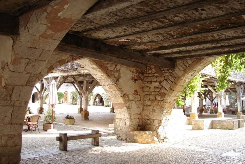 À 2h de Bordeaux, ce plus beau village de France est une bastide médiévale au charme fou 