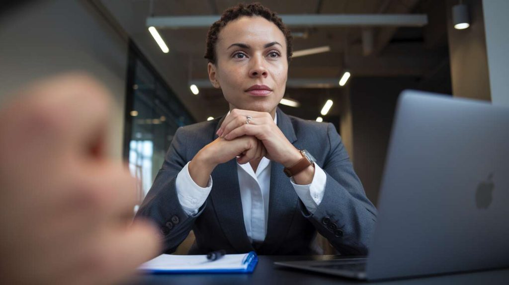 Ces 4 signes astrologiques connaîtront un tournant majeur dans leur carrière
