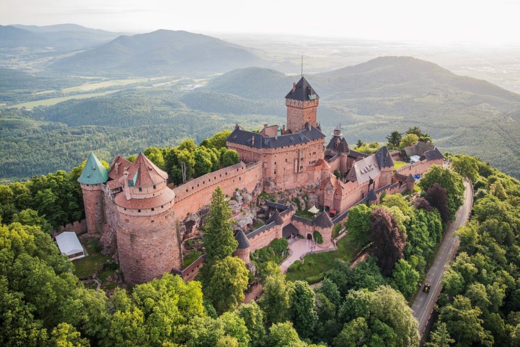 Le secret du château du Haut-Koenigsbourg, une forteresse médiévale qui domine toute la plaine